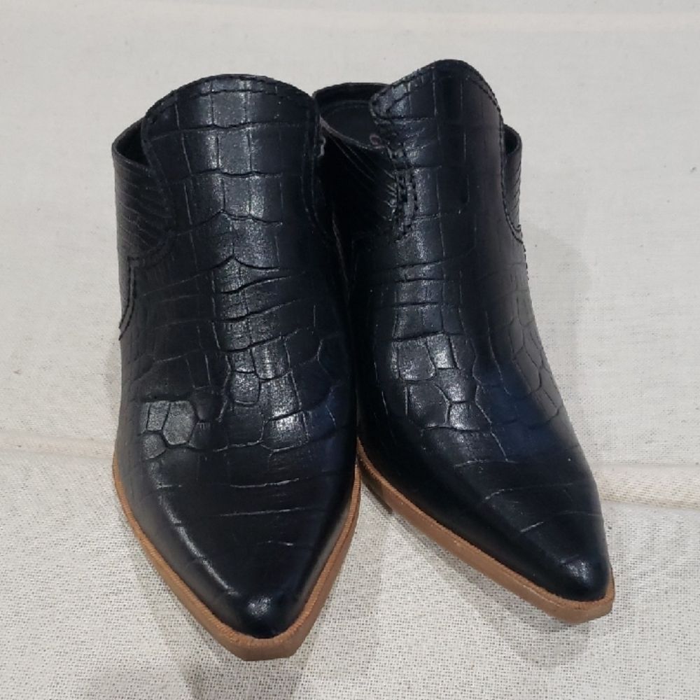 Gianni Bini Mules Womens 6.5 Sleek Black Pointed-Toe Ankle Boots Croc Pattern